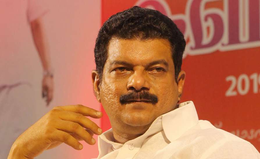 കവളപ്പാറയിലുള്ളവരെ പുനരധിവസിപ്പിക്കുന്നില്ല; പ്രതിഷേധവുമായി എം.എൽ.എ